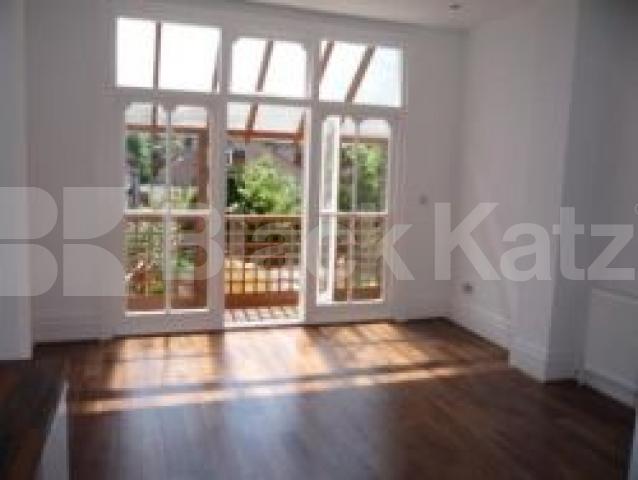 			NEWLY AVAILABLE, VIEWING ESSENTIAL, 2 Bedroom, 1 bath, 1 reception Flat			 Donovan Avenue, MUSWELL HILL N10